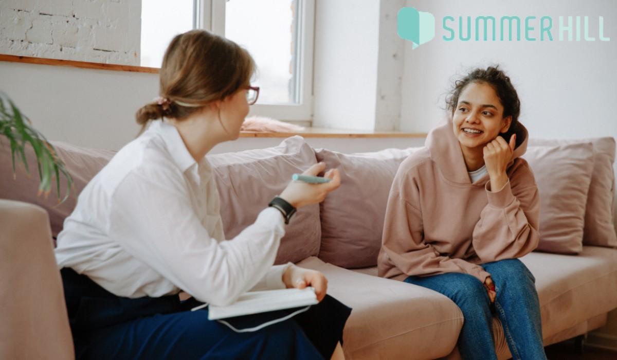 individual counseling vs group counseling